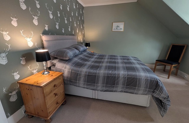 Aberchirder 1-Bed, Sleeps 2, 15 mins to Huntly