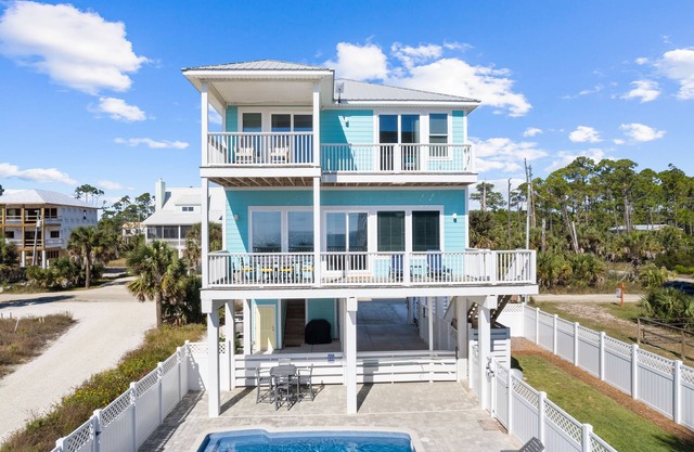 About Time: Beach Views, Private Pool, Pet-Friendly, Dog Run – Sleeps 14