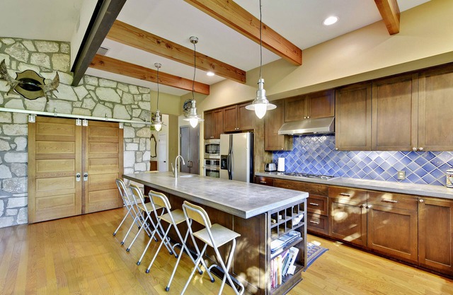 Above ATX Original ILocation |Walk to Zilker I Greenbelt I Concierge Services
