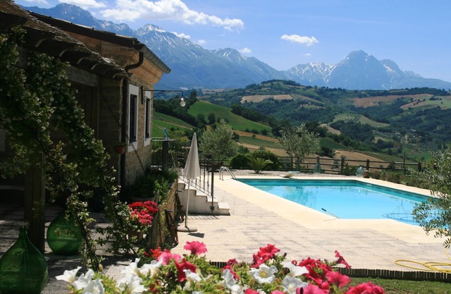 Absolutely beautiful 5 star historic farmhouse, stunning pool- unbelievable view