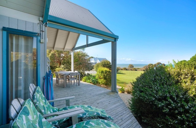 Absolute Beach FrontagenSelf Contained CottagesnFully equipped for your holiday