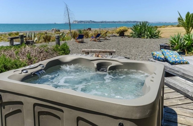 Absolute Beach Front Bayview Napier New Zealand