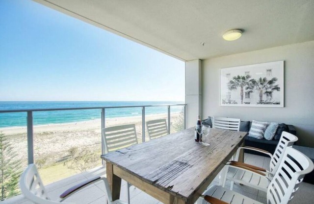 Absolute Beachfront Apartment on Kirra Beach.