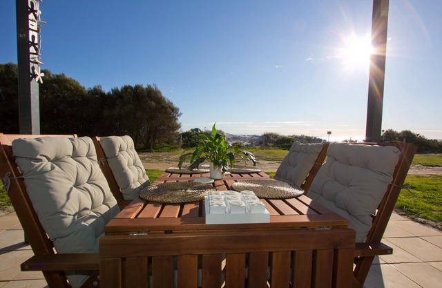 Absolute Oceanview Beachfront - Sandy Feet 🦶 1, Beach Stayz Semaphore