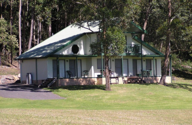 Absolute Waterfront - Grevillea At Shoalhaven Lodge
