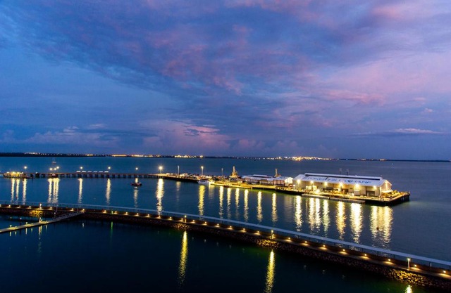 Absolute Waterfront - Tropical Aurora Top Floor Over The Water