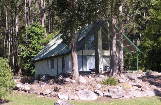 Absolute Waterfront - Waratah Villa at Shoalhaven Lodge