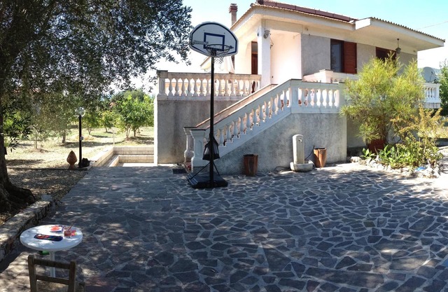 'Absolutely great holiday home with a large garden near the beach'