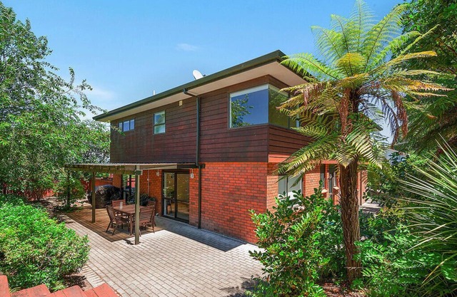 Acacia Bay Getaway - Lake Taupo Holiday Home