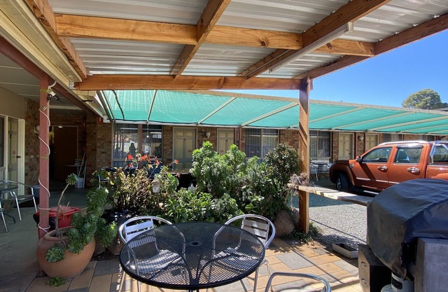 Acacia Rose Motor Inn