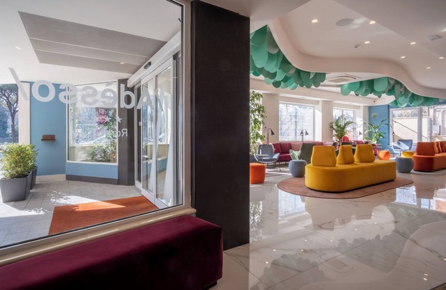Adesso Hotel