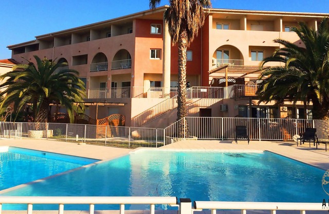 Adonis St Florent
