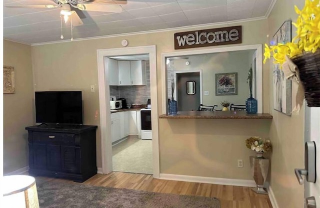 Adorable 2 Bedroom Modern Home
