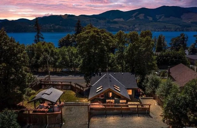 ☼Adorable Suite☼ just Steps from the Lake
