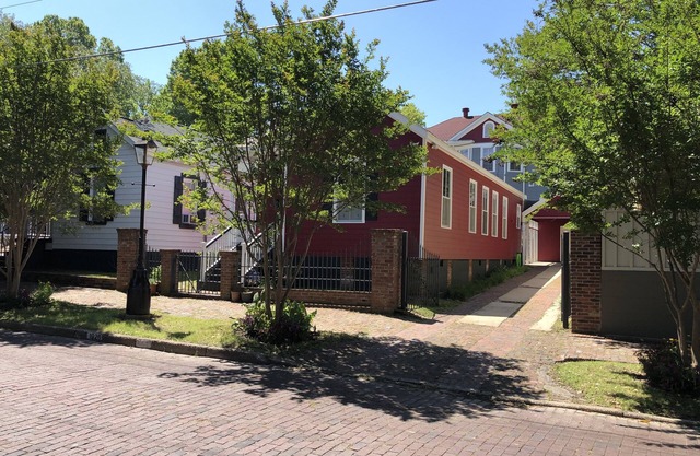 Adorable Victorian Duplex located in the heart of the historic district