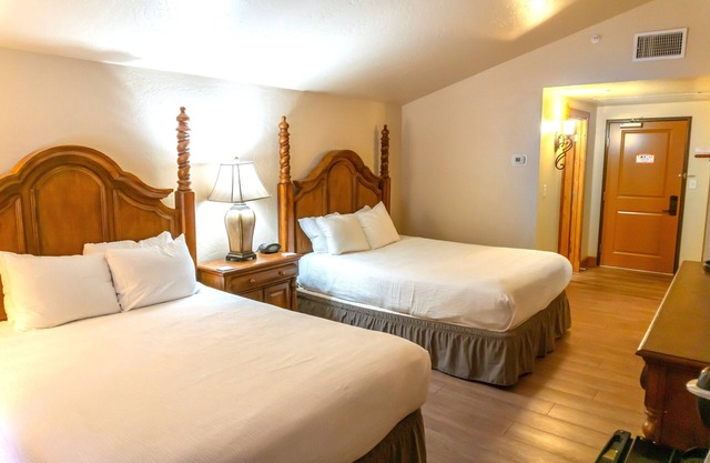 Adventure Hub~Backcountry Ski|Snowmobile|Scuba Diving Villa 3048