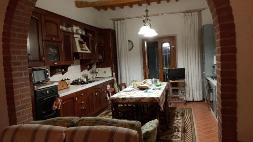 AFFITTACAMERE LE 4 STELLE D'ORO DI TUSHA e HAJDARI