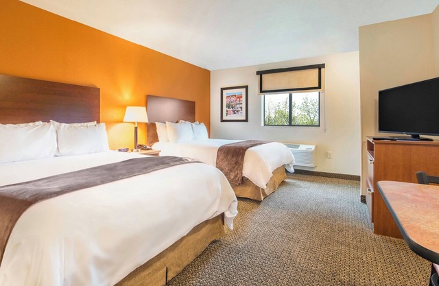 Affordable Billings Stay w/Kitchen – Pet-Friendly Room Near Parks & Attractions
