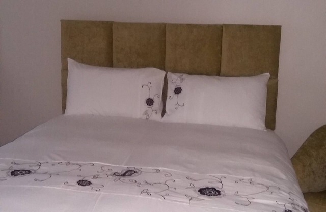 Affordable, Cozy, Modern Home Away From Home For The Discerning Couple Or Family