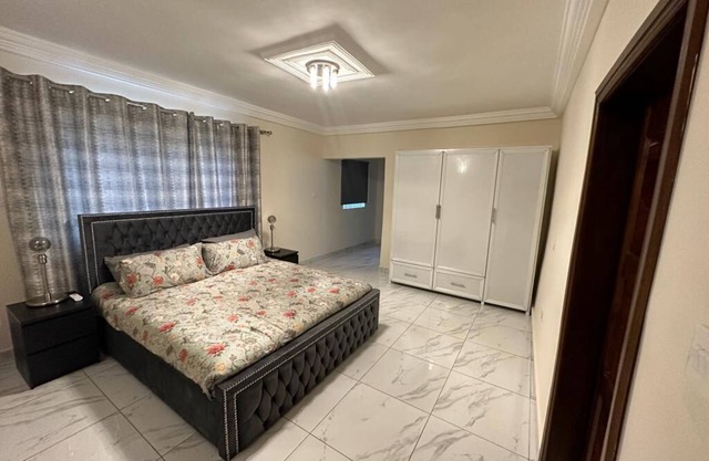 After 5 Apartment 1- 3 spacious en-suite bedrooms