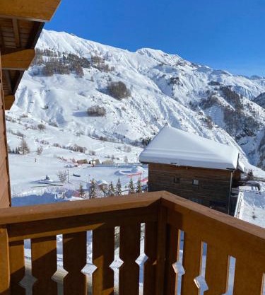 Agréable appart 4Pers, Gd balcon, vue panoramique garage et wi-fi