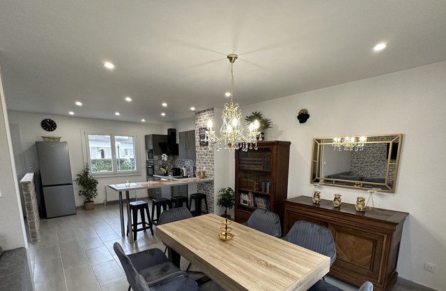 Agréable Maison Avec Jardin et Balcon à Joinville
