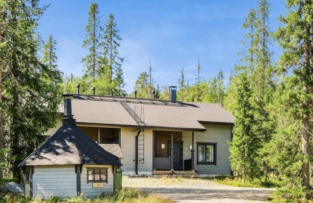 Aihki Pine Cottage by Interhome