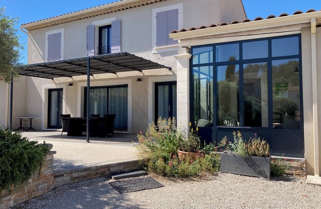 Air-conditioned "Ventoux" house, private pool - from 2 to 7 people maximum