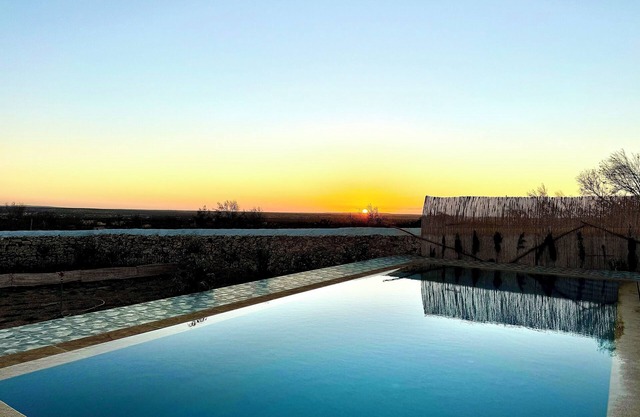 Air-conditioned apartment with swimming pool