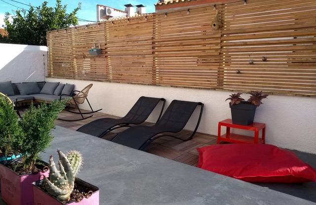 Air-conditioned apartment with terrace 5 minutes from the beach between Collioure and Cadaques