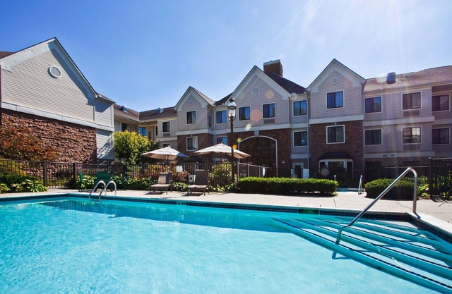 Air-Conditioned Studio | Pool