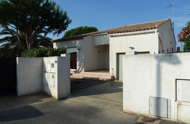 air-conditioned villa in sauvian, 6 km from the beach