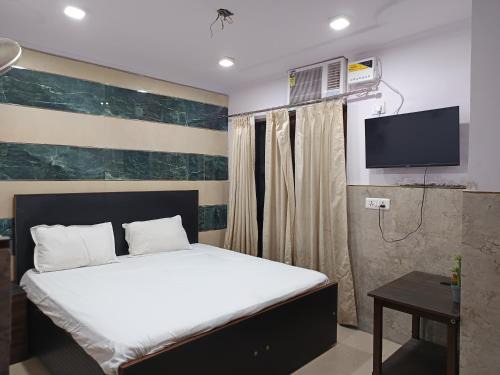 Ajeet Home Stay-300 Meters Nizamuddin Railway Station Gate No 4