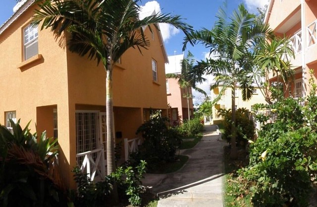 Ajoupa12, Fitts Village, St James. 2 bed villa with pool set in tropical gardens