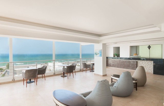Al Hail Waves Hotel Managed By Centara