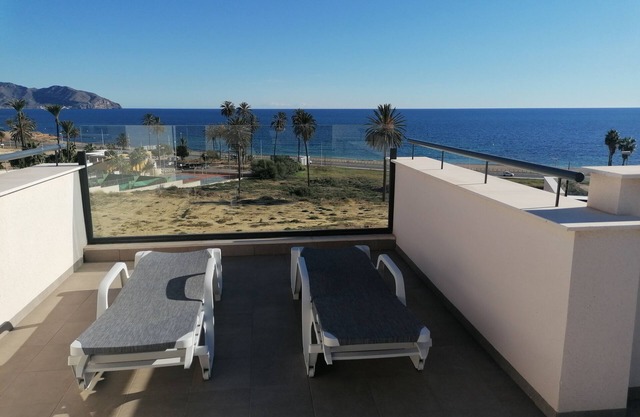 AL05: Newly built luxery 2 bed apartment,El Alamillo,roof terrace,close to beach
