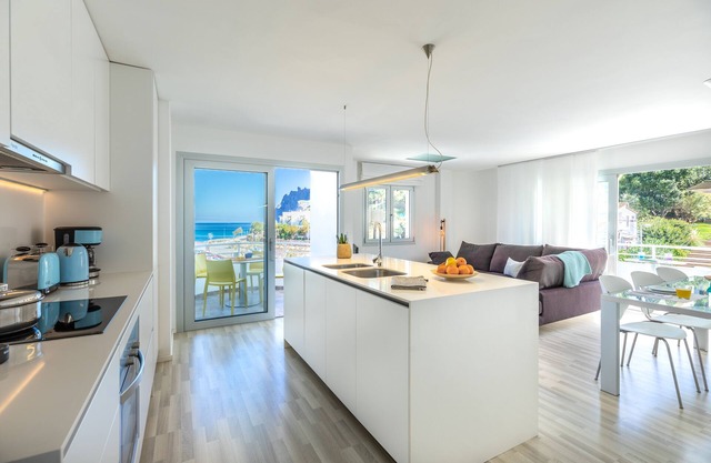 Alba Mar Gran - Apartment with sea views for 5 persons in Cala Sant Vicenç