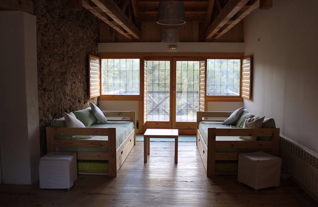 ALBERGUE TEJADILLOS is a site specially designed to share.
