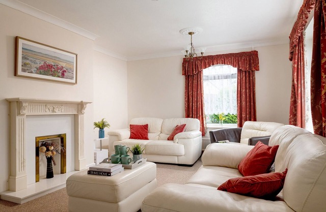 Alberts Retreat - Three Bedroom Cottage, Sleeps 6