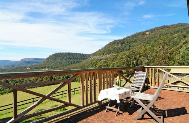 Alcheringa Cottage Amazing Location with views