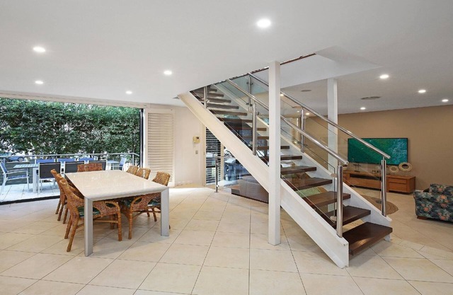 ALEMAR | Close to beach, shops and cafes | Accom Holidays