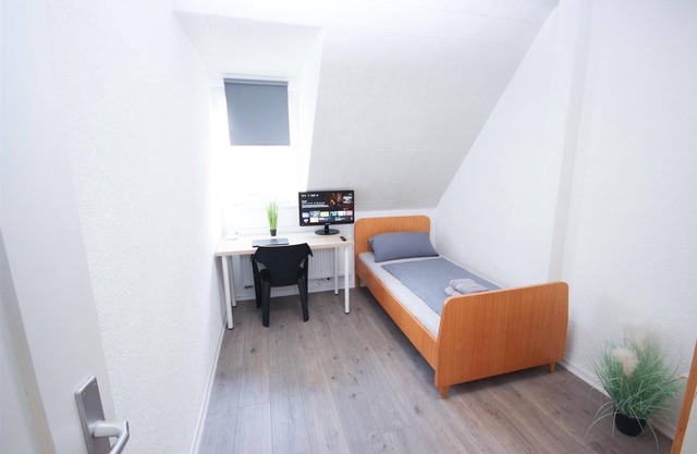 ALFA 2 rooms Apartment near Daimler Wasen Netflix