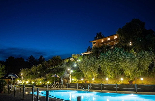 Alfresco Splendid Panoramic Villa with private heatable pool and jacuzzi