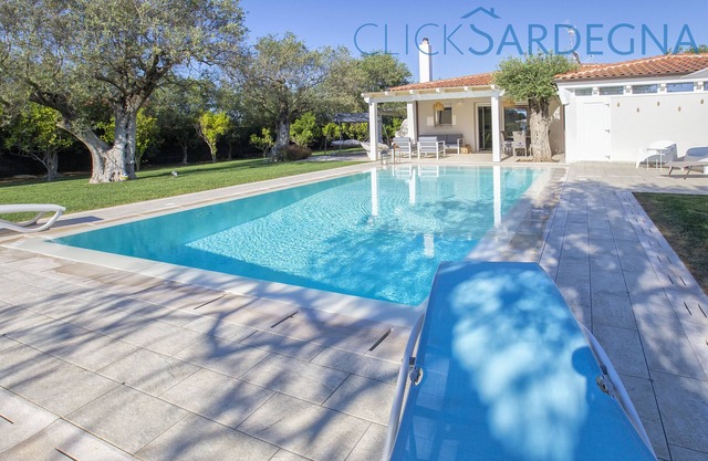 Alghero Villa Nuit Blanche with swimming pool, A/C, WiFi, close to the center