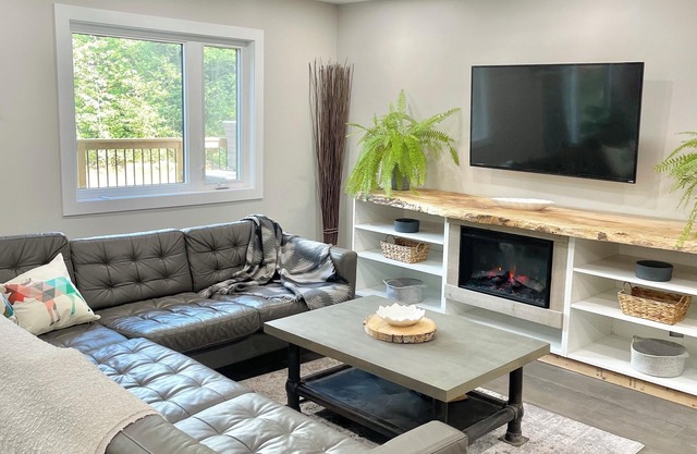 Algonquin Paradise. Perfect for Multi-families, near Algonquin Park + Hot Tub