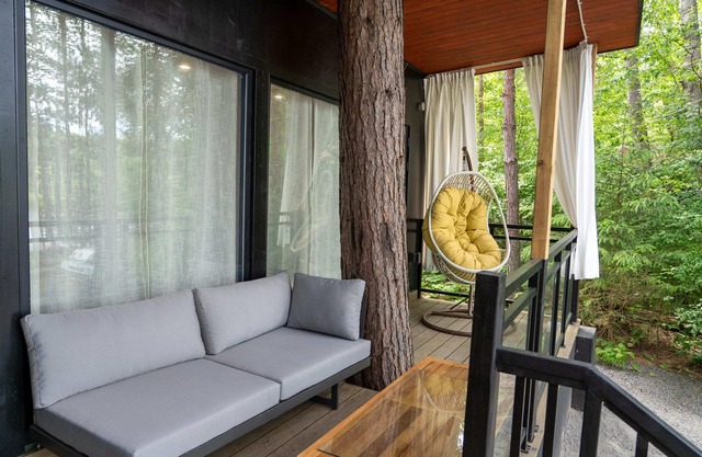 Algonquin's Edge Resort | Waterfront 9