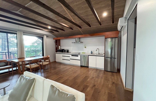 Algonquin's Edge Resort | Waterview 5