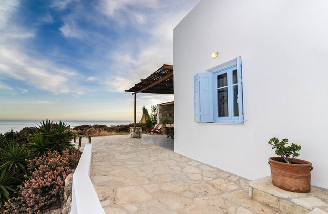 Aliori Beach House, relax and serenity in a unique place in the nature of Cre