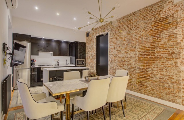 ALL NEW 2 BEDROOM LUXURY FLAT MADRID CENTER - ALMAGRO - BEST LOCATION IN MADR