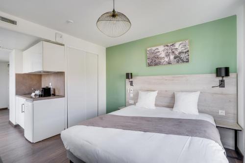 All Suites Appart Hôtel - Palaiseau - Massy TGV